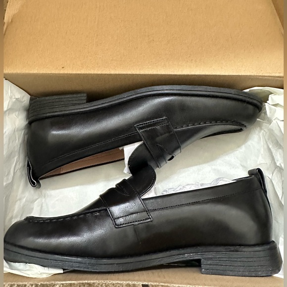 New Cole Haan Black Leather Penny Loafers - Picture 3 of 7